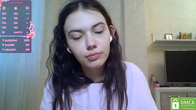 Snapshot of CeyaLier chatting on June 2026 03:25:01 AM CeyaLier online show from June 2026 03:25:01 AM
