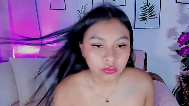 Jenn W online show from December 2025 03:51:02 PM