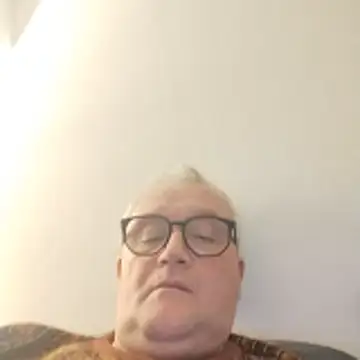 Snapshot of macdut67 chatting on March 2026 05:55:02 AM macdut67 online show from March 2026 05:55:02 AM