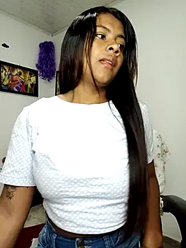 vannesitha25 online show from October 2025 02:07:01 PM