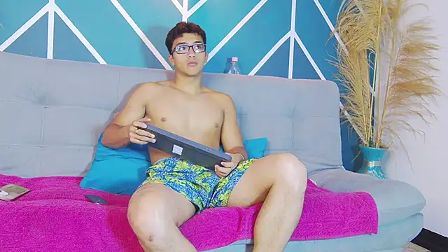 Snapshot of Stefano_Calle chatting on November 2025 12:16:01 PM Stefano Calle online show from November 2025 12:16:01 PM