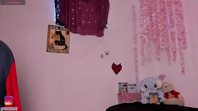 Snapshot of Emilycollei chatting on November 2025 01:44:02 PM Emilycollei online show from November 2025 01:44:02 PM