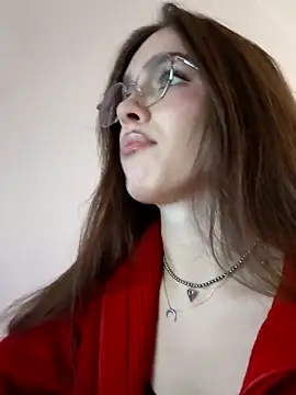 Snapshot of MayaGlow chatting on November 2025 05:39:02 AM MayaGlow online show from November 2025 05:39:02 AM