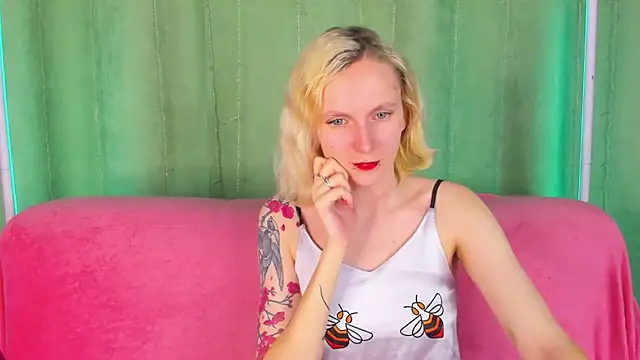 LikiLips online show from April 2026 01:03:01 AM