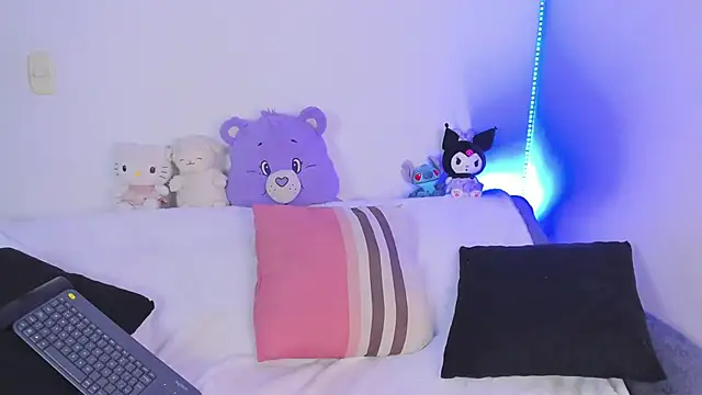 Snapshot of LucieAngels chatting on March 2026 09:53:02 AM LucieAngels online show from March 2026 09:53:02 AM