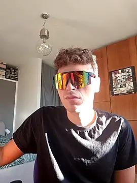 Kaeell online show from October 2025 03:12:02 PM