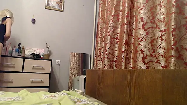 maybe doll online show from November 2025 02:15:01 PM