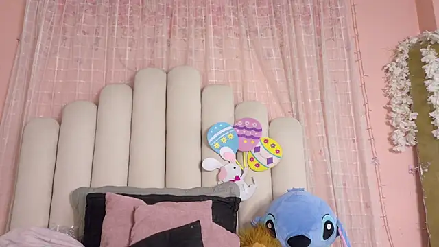 SweetRenata  online show from April 2026 12:41:02 PM