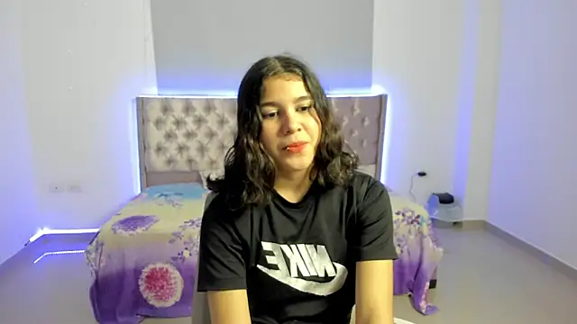 Snapshot of beiby_glow chatting on October 2025 01:53:02 PM beiby glow online show from October 2025 01:53:02 PM