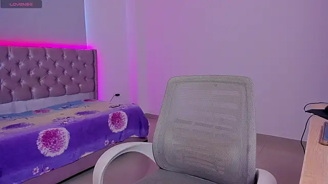 Snapshot of beiby_glow chatting on October 2025 01:23:02 PM beiby glow online show from October 2025 01:23:02 PM