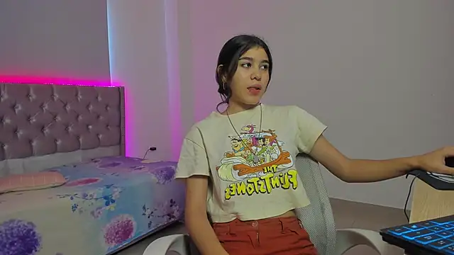 Snapshot of beiby_glow chatting on October 2025 03:01:02 PM beiby glow online show from October 2025 03:01:02 PM