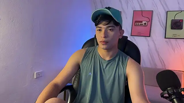 Snapshot of David_Nova chatting on November 2025 11:10:03 AM David Nova online show from November 2025 11:10:03 AM