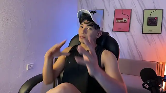 Snapshot of David_Nova chatting on November 2025 01:01:01 PM David Nova online show from November 2025 01:01:01 PM