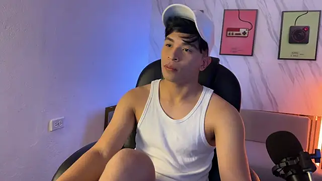 Snapshot of David_Nova chatting on November 2025 10:36:01 PM David Nova online show from November 2025 10:36:01 PM