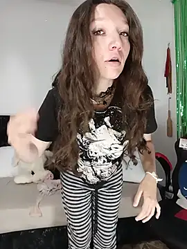 Lucy colee online show from March 2026 04:57:01 PM