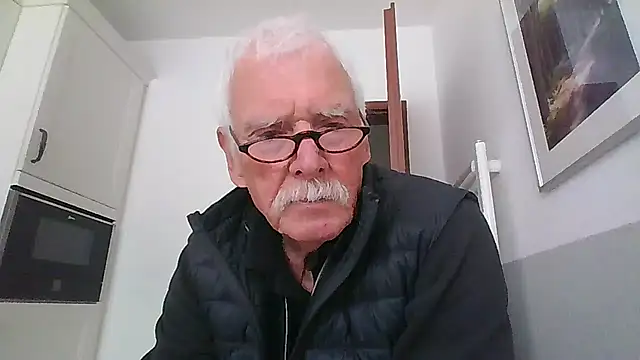 super-snoopy online show from April 2026 08:17:02 AM