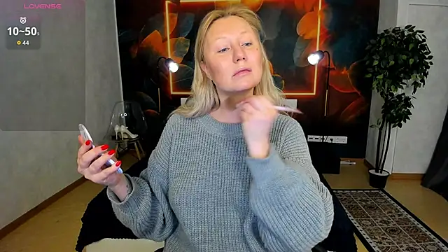 scent  of woman online show from February 2026 01:54:02 AM