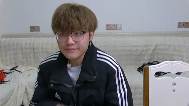 KK-cuteboy online show from February 2026 10:53:02 AM