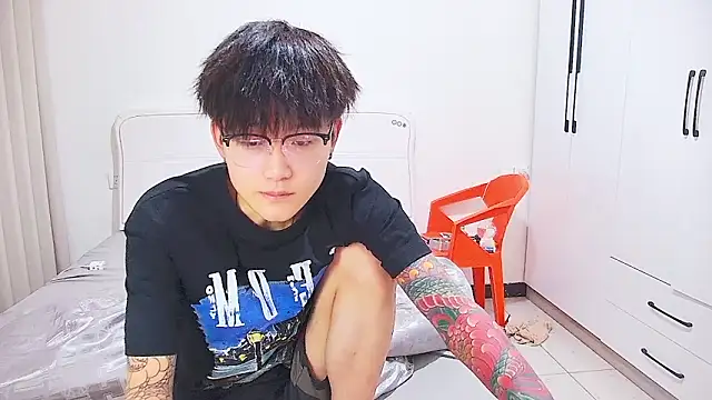 Snapshot of KK-cuteboy chatting on June 2026 05:17:01 AM KK-cuteboy online show from June 2026 05:17:01 AM