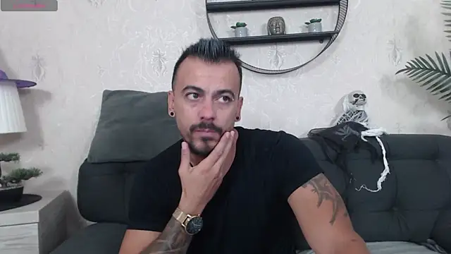 Snapshot of RyanVibe chatting on October 2025 11:22:02 AM RyanVibe online show from October 2025 11:22:02 AM