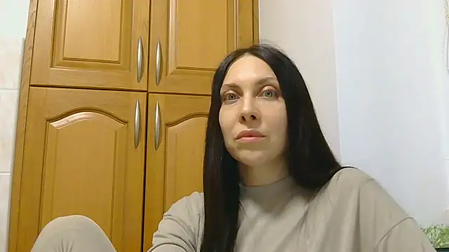 Snapshot of Olivarra chatting on February 2026 06:53:01 PM Olivarra online show from February 2026 06:53:01 PM