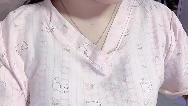 Snapshot of BeChinh_Lee chatting on July 2026 06:41:01 AM BeChinh Lee online show from July 2026 06:41:01 AM