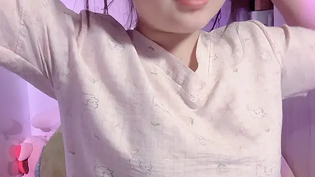 Snapshot of BeChinh_Lee chatting on July 2026 08:21:01 AM BeChinh Lee online show from July 2026 08:21:01 AM