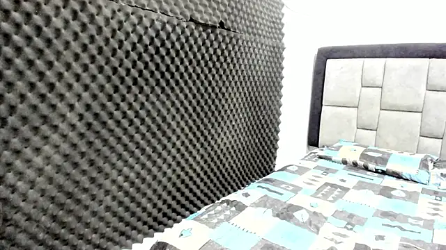 Snapshot of gabi-grey chatting on October 2025 06:19:02 PM gabi-grey online show from October 2025 06:19:02 PM