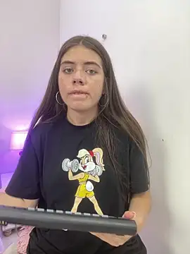 Juana miel online show from March 2026 07:35:01 PM