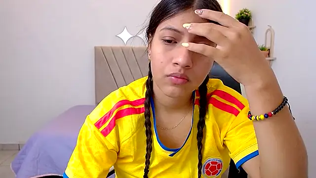Snapshot of zara_cute chatting on June 2026 12:10:01 PM zara cute online show from June 2026 12:10:01 PM
