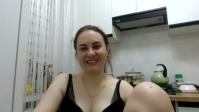 Snapshot of MeadowEyes chatting on June 2026 09:25:02 PM MeadowEyes online show from June 2026 09:25:02 PM