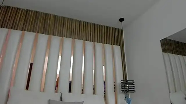 AmbarGills online show from December 2025 11:28:02 AM