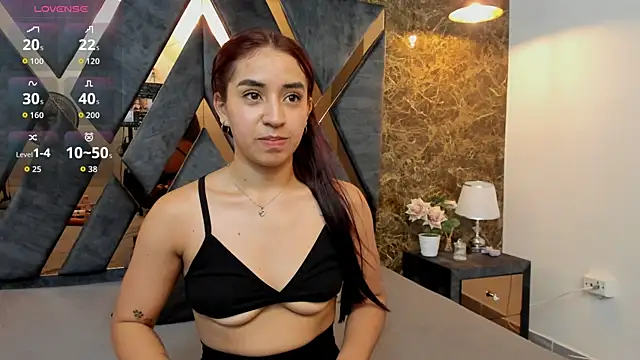 Vittoria Conti  online show from April 2026 05:24:02 PM