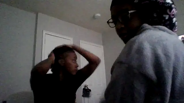 Snapshot of dezzidavill chatting on March 2026 08:15:02 PM dezzidavill online show from March 2026 08:15:02 PM