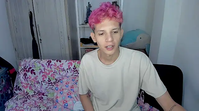 tylernova online show from December 2025 04:36:01 PM