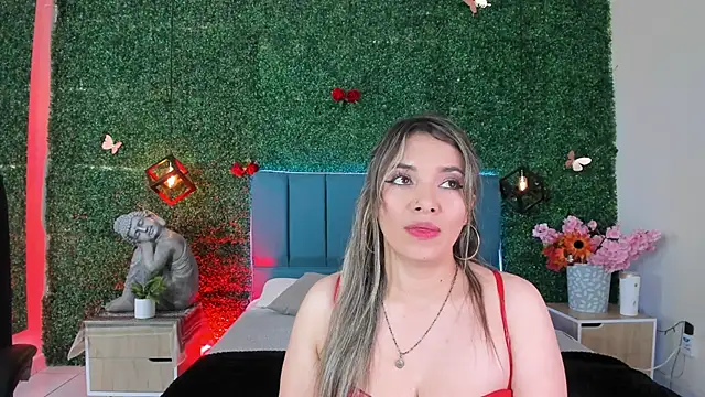 Snapshot of Kiaraa88 chatting on June 2026 07:56:02 PM Kiaraa88 online show from June 2026 07:56:02 PM