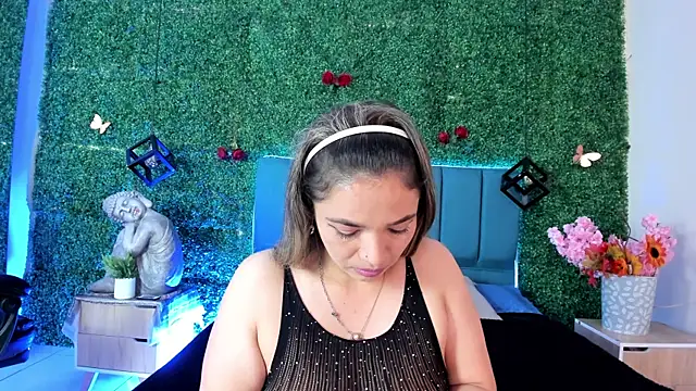Snapshot of Kiaraa88 chatting on July 2026 08:30:02 PM Kiaraa88 online show from July 2026 08:30:02 PM