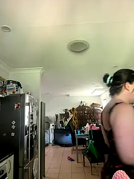 Snapshot of oceanGal25 chatting on December 2025 02:08:02 AM oceanGal25 online show from December 2025 02:08:02 AM