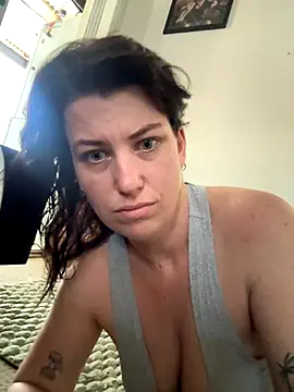 Snapshot of oceanGal25 chatting on December 2025 12:31:02 AM oceanGal25 online show from December 2025 12:31:02 AM