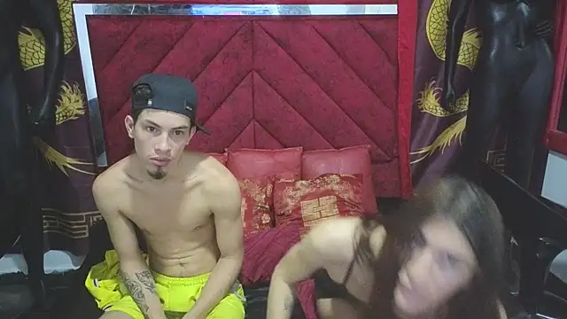 Pride couple online show from November 2025 11:13:01 PM