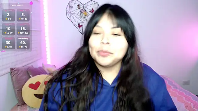 EllieMoonX online show from July 2026 02:05:17 AM