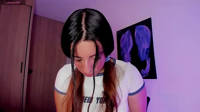 Meganthomson online show from October 2025 02:15:01 AM