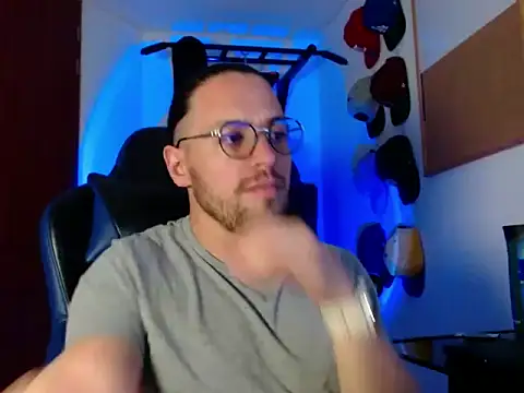 kurt xx online show from November 2025 01:33:02 AM