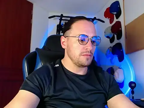 kurt xx online show from November 2025 03:34:01 PM