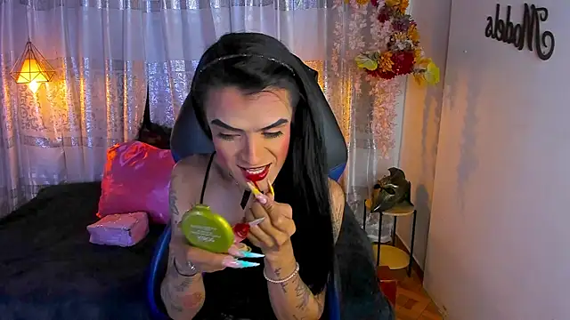 Snapshot of ZAMMIRA chatting on November 2025 05:29:02 AM ZAMMIRA online show from November 2025 05:29:02 AM