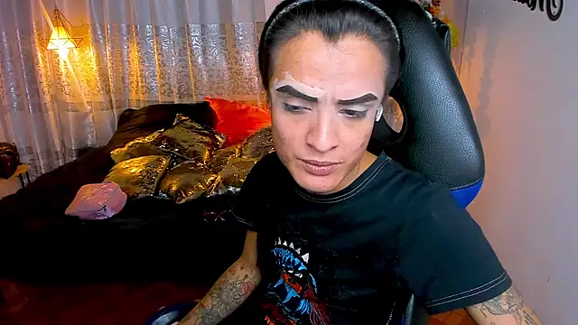 Snapshot of ZAMMIRA chatting on November 2025 10:59:02 PM ZAMMIRA online show from November 2025 10:59:02 PM