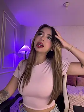 HoneyMollyX online show from January 2026 01:04:01 PM