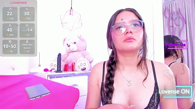 Nara Pink online show from October 2025 08:09:02 PM