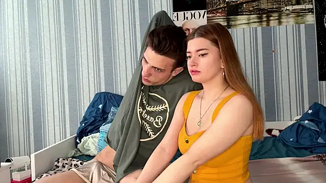 EmiliaCouple online show from March 2026 05:44:01 AM