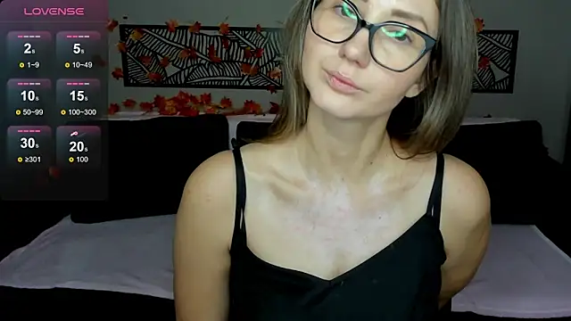 Snapshot of NikkiKiss__ chatting on November 2025 02:25:01 AM NikkiKiss online show from November 2025 02:25:01 AM